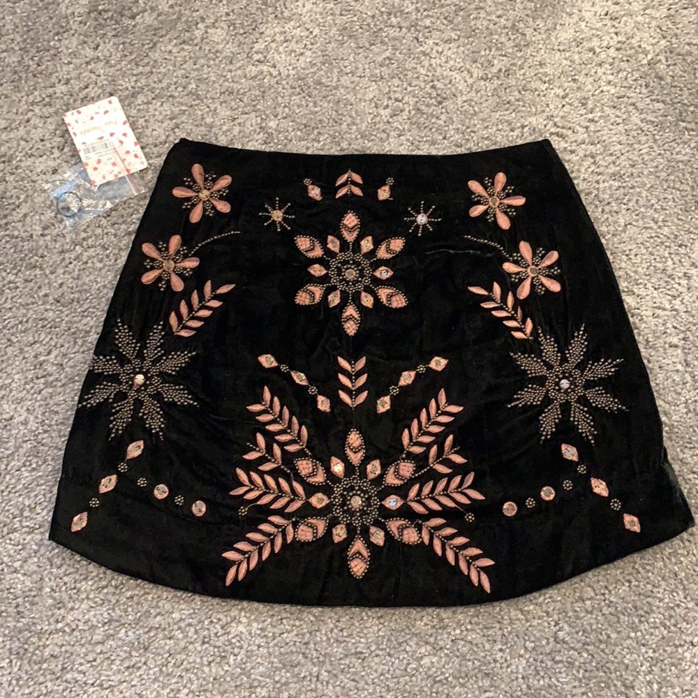 FREE PEOPLE VEVLET MINI SKIRT - NWT